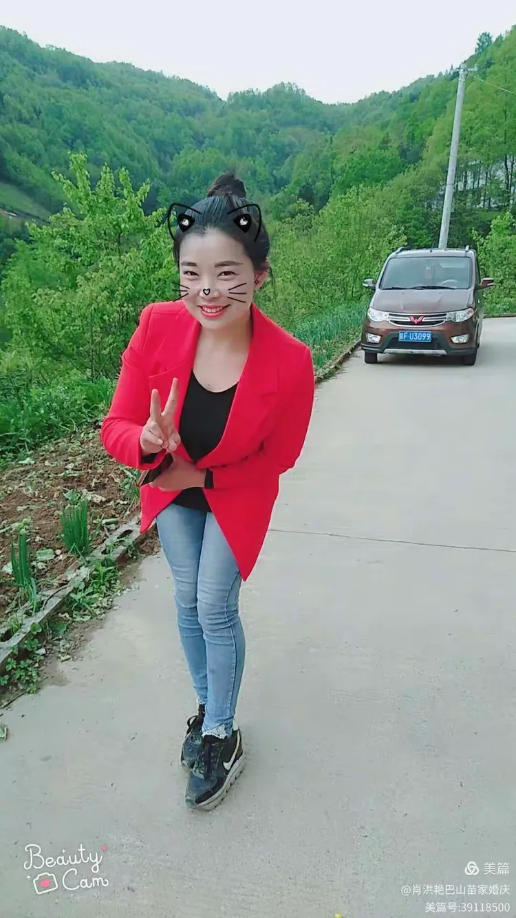 点滴人生路…身处大巴山，每天都面临崇高俊峰…跨越无数条奇曲的山路，带着无比沉重思念继续前行！！！